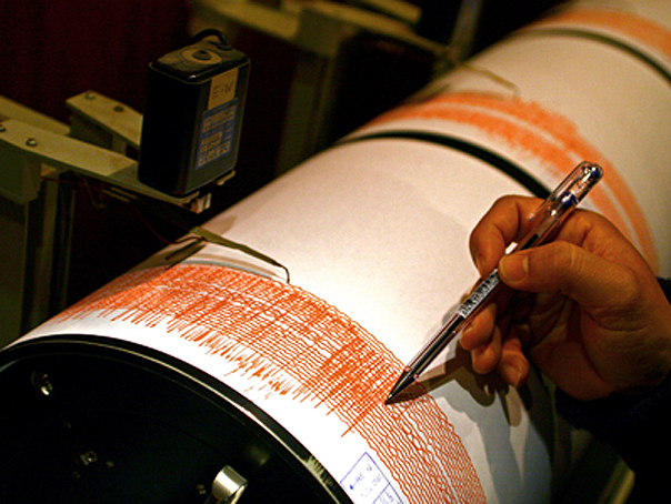 Cutremur cu magnitudinea 7,2 in Indonezia, urmat de alerta de tsunami