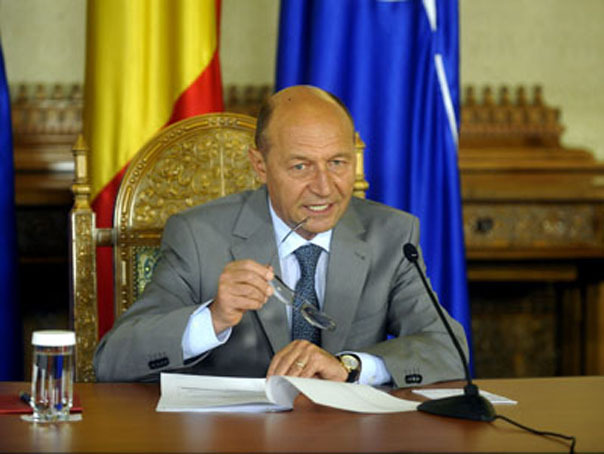 Basescu: Romania ar putea ajunge in situatia Greciei