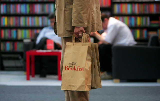 La Bookfest, cartile la oferta incep de la 9,9 lei