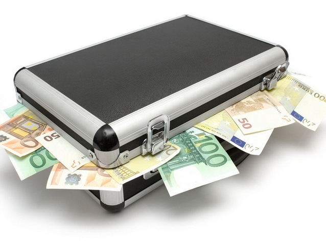 Topul tarilor cu cei mai multi milionari.