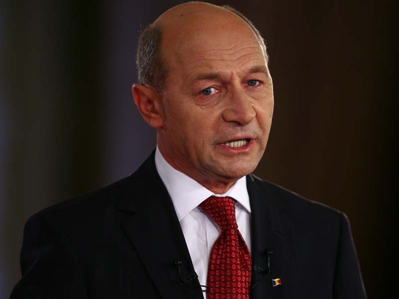 Traian Basescu si-a virat salariul pe luna mai in fondul de solidaritate