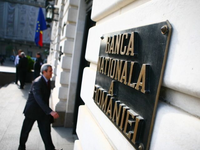 Rezerva valutara a BNR a scazut sub 32 mld. euro in mai