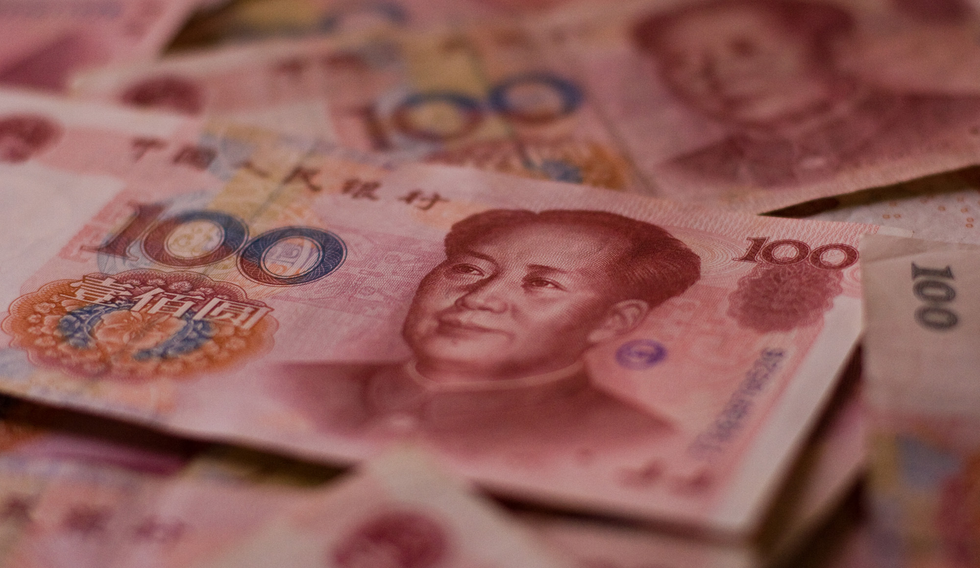 Picatura chinezeasca: Beijingul schimba regimul valutar, dar nu cum vrea Washingtonul