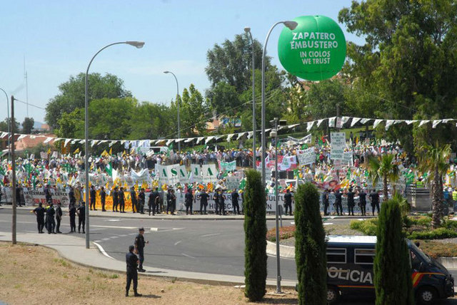 Fermierii spanioli: „In Ciolos we trust“