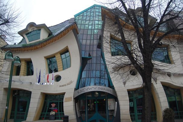 Topul celor mai ciudate constructii din lume