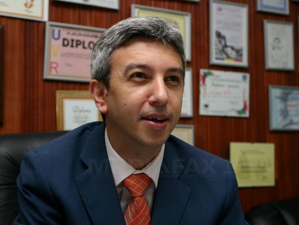 Dan Diaconescu, pus oficial sub invinuire pentru santaj si amenintare