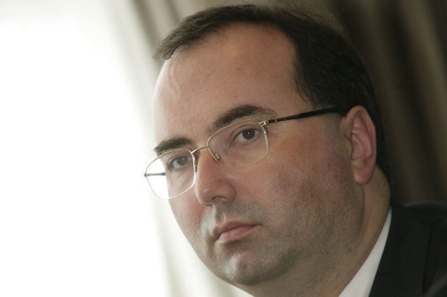 Bancherii se apara: statul nu ne-a ajutat, deci nu trebuie sa ne ia bani in plus