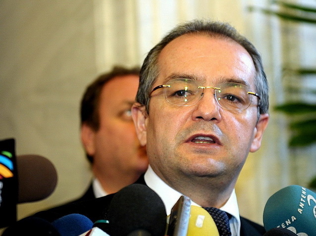Guvernul a acceptat doar cinci amendamente la legile asumarii