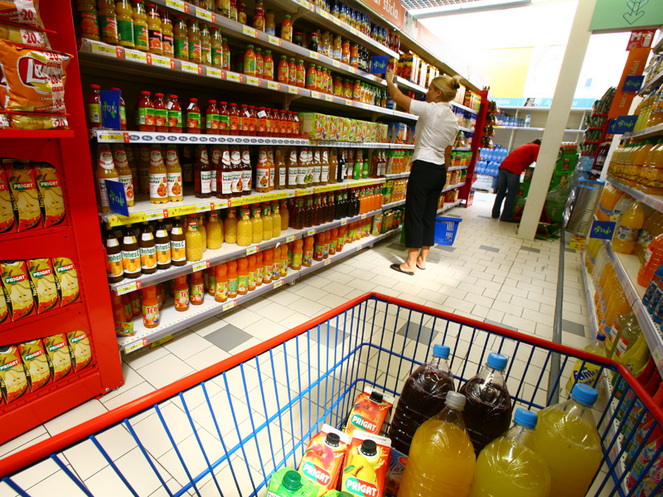 Vanzarile de alimente explodeaza inainte de scumpiri