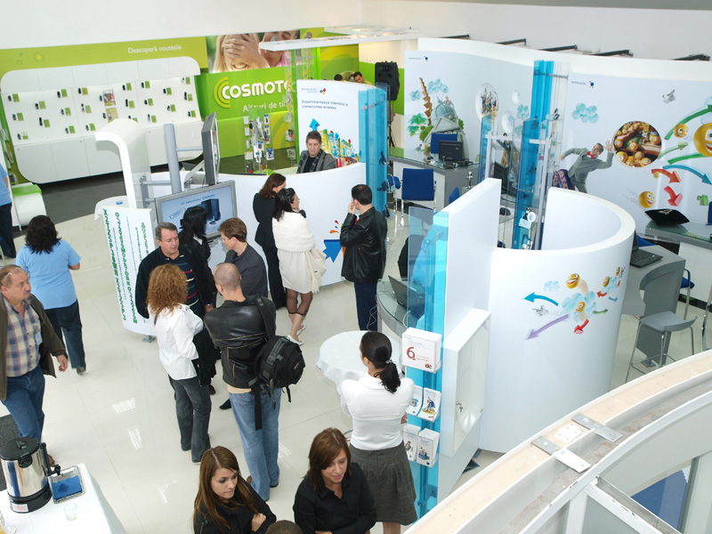 Oferta comuna Romtelecom-Cosmote: Clientii operatorilor vorbesc intre ei la tarifele din retea