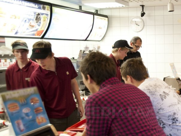 McDonald’s Romania: Paharele Shrek nu exista si nu vor exista in Romania