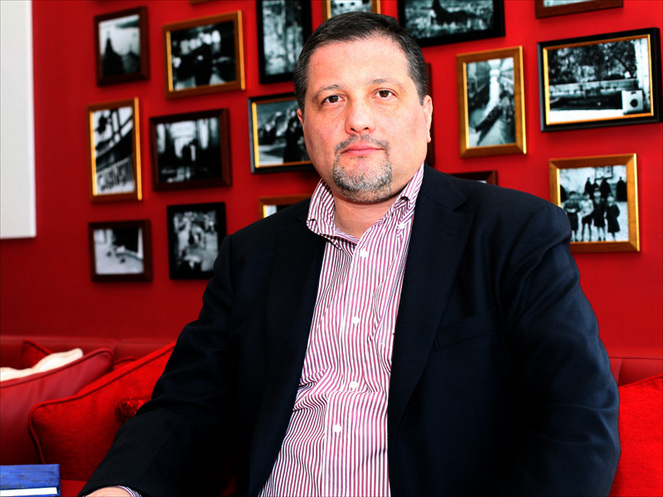 Octavian Radu: As vinde orice pentru a face rost de bani