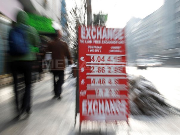 Euro a ajuns la maximul ultimelor sapte luni