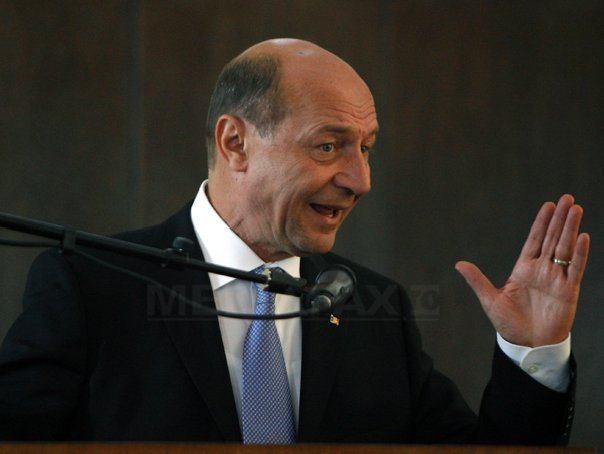 Basescu vrea sa transmita parlamentarilor PDL ca, daca nu sustin Guvernul, trec in opozitie