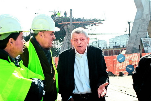 Autostrada lui Oprescu, tot suspendata, dar mai scumpa cu 4 milioane de euro