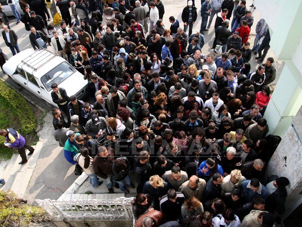 Peste 72.000 de romani au plecat in primul semestru al anului sa munceasca in strainatate
