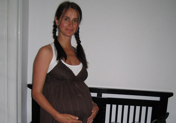 90% dintre sinucigasii romani sunt barbati. Cazurile de sinucidere in randul mamelor care abia au nascut sunt foarte rare