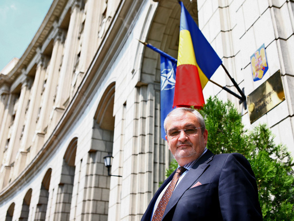 Numarul maxim de posturi din Ministerul Finantelor va fi redus cu 22,3%, la 1.437 functii