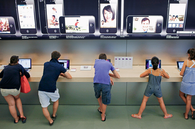 Batalia gadgeturilor inteligente. Ce modele vin pe piata si cine le scoate