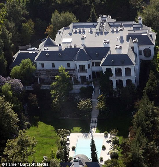 Casa in care a murit Michael Jackson, de vanzare pentru 29 milioane de dolari