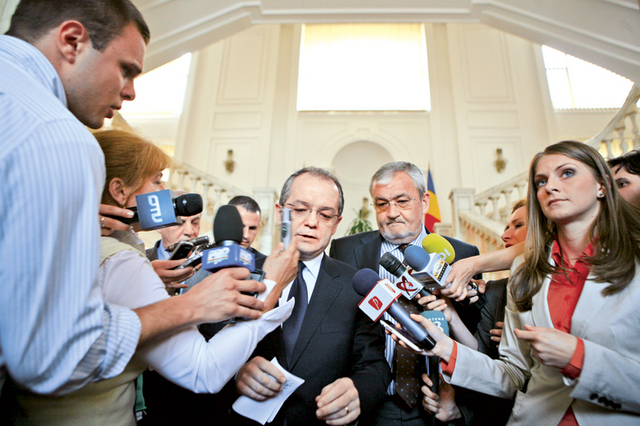 Fara FMI, bancile devin principalii finantatori ai statului. De la cine ne vom imprumuta anul viitor si la ce cost
