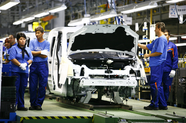 A inceput sezonul angajarilor, dar numai la firmele straine. IT-ul si industria auto anunta mii de noi locuri de munca