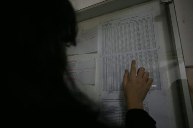 Discriminare? Persoanele singure sau familiile cu venituri medii de maximum 1.000 de lei plătesc restanțele la întreținere fără penalizări