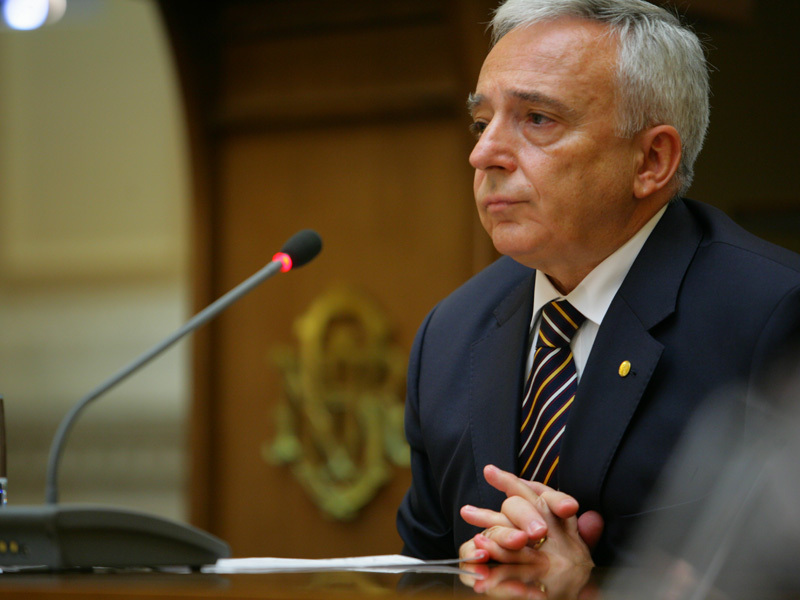 BNR: tinta de inflatie s-a modificat, obiectivul de adoptare a euro in 2015 ar putea fi rediscutat