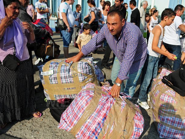 Daily Mail: Romii repatriati intentioneaza sa plece inapoi in Franta cu prima ocazie