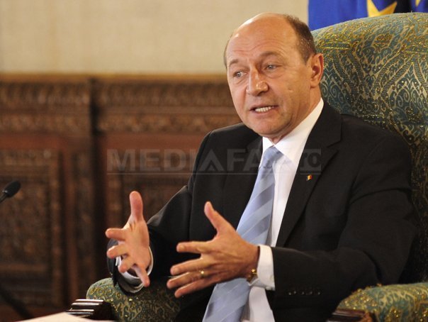 Basescu: Inainte de a discuta despre subfinantarea sanatatii, trebuie discutat despre stoparea risipei