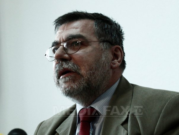 371 de romi urmeaza sa fie repatriati din Franta, cu trei zboruri