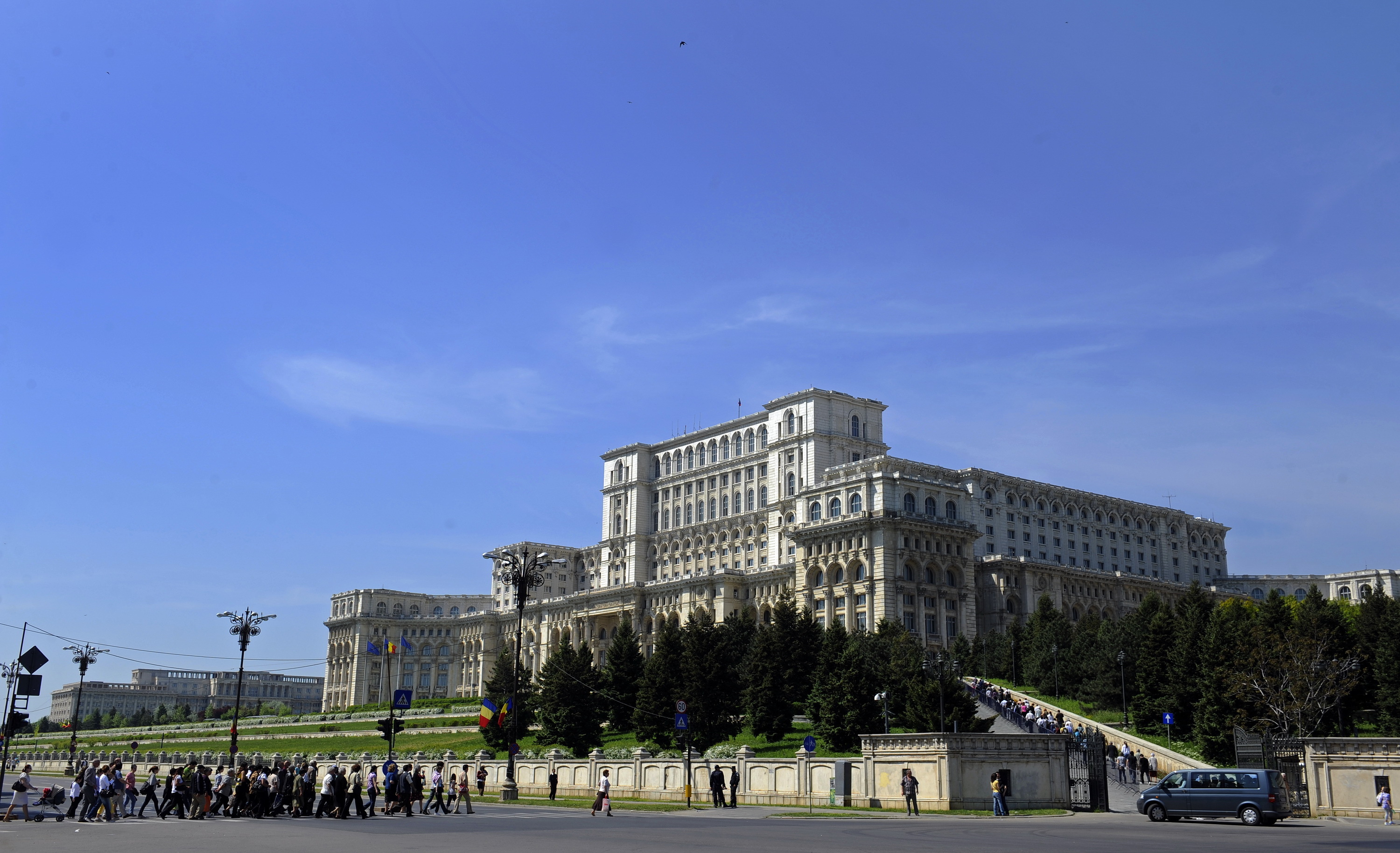 Palatul Parlamentului, vizitat de 400 de turisti zilnic - de doua ori mai putin decat Parlamentul din Budapesta