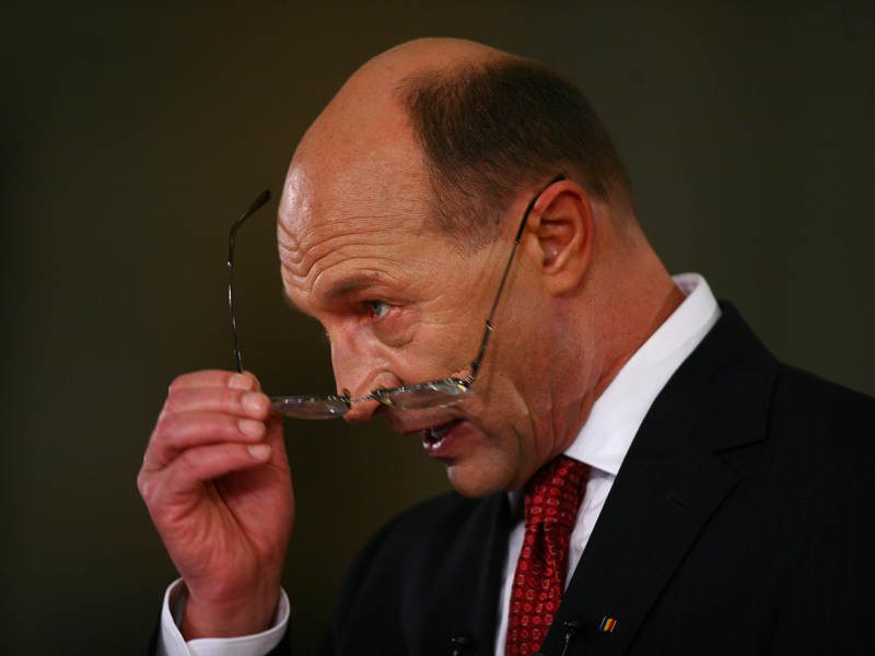 Basescu: In 2011 Romania va semna un nou acord cu FMI