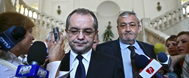 Vladescu: Romania trebuie sa-si deschida la FMI o linie de credit de 10 miliarde de euro