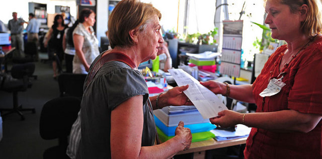Guvernul schimba schimbarea: autorii nu vor mai fi taxati suplimentar