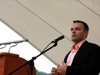 Borbely: Una din ramurile economiei care va termina pe plus în 2010 este industria