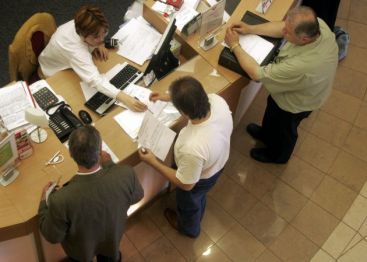 Cum negociezi cu banca pentru a obtine o dobanda redusa in conformitate cu OUG 50