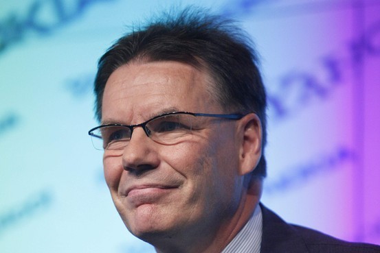 Nokia isi concediaza seful si aduce in locul lui un director de la Microsoft