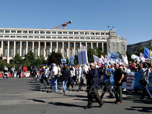 Mersul economiei in 2011 - cum au trecut autoritatile de la optimism la indoiala