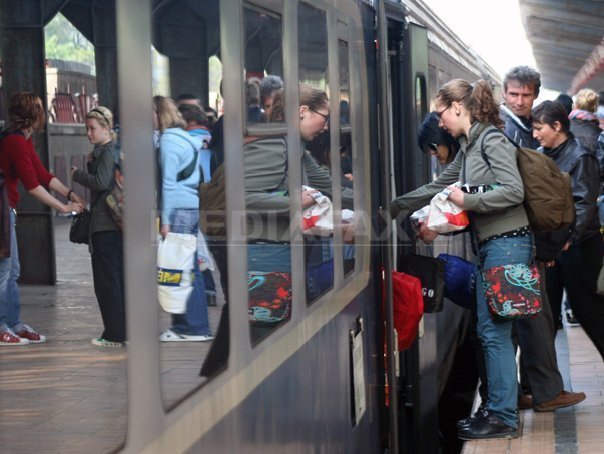 CFR Calatori majoreaza luni pretul biletelor cu 8%