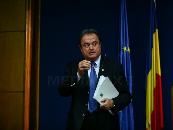 Vasile Blaga si sefii de arme din MAI se afla la Cotroceni