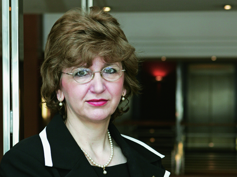 Mariana Gheorghe, Petrom. Atunci cand isi descrie cariera, Mariana Gheorghe foloseste cuvintele “diversitate si schimbare”: “De fiecare data am invatat ceva nou, dar niciodata nu am trecut de la alb la negru, niciodata nu am facut o miscare fara sa am un fundament pe care sa construiesc urmatoarea miscare de cariera”.