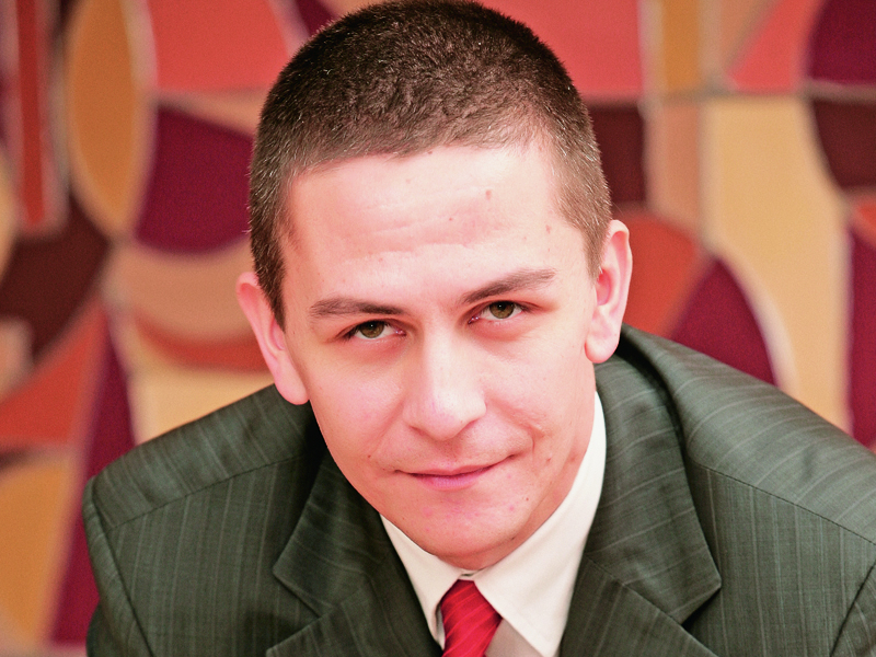 După ce a condus timp de mai mulți ani distribuitorul IT&C Asesoft Distribution, Iulian Stanciu a trecut de partea cealaltă a baricadei, preluând anul trecut frâiele eMAG.