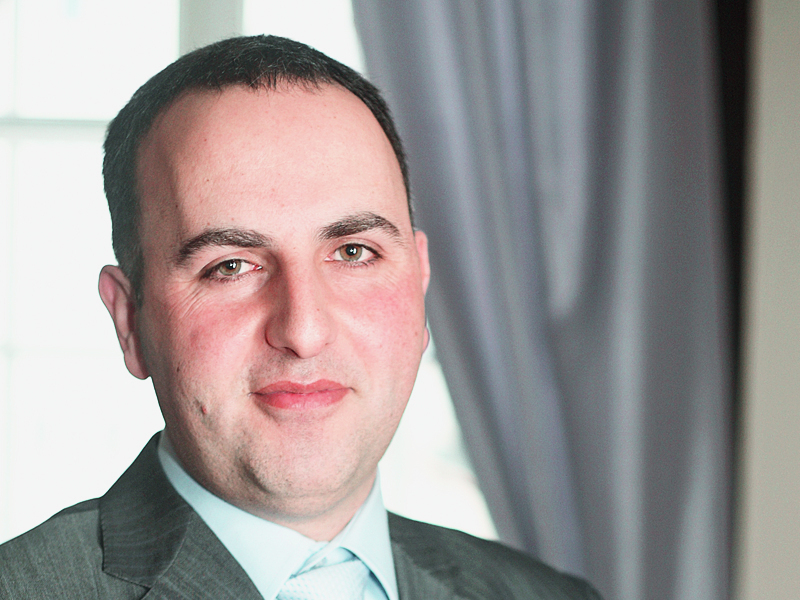 Shachar Shaine lucrează de 11 ani în România, în cadrul United Romanian Brewewries Bereprod, iar de șase ani este președintele firmei - o perioadă când compania și-a diversificat activitatea, intrând în segmentul de băuturi răcoritoare și cel al apelor minerale.