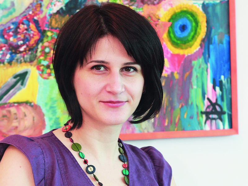 Cornelia Coman este una dintre cele mai active prezente de pe piata asigurarilor de viata din România, iar ING Asigurari de Viata este compania care i-a marcat cariera si pentru care lucreaza de 12 ani.