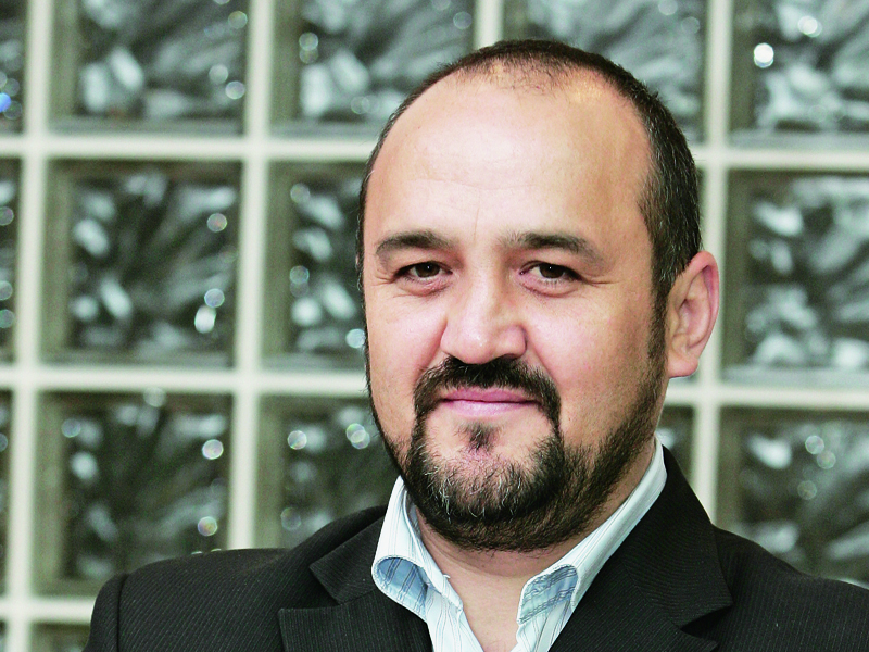 Ioan Ciolan, Ambient Grup. A construit o afacere care se luptă pe piață cu rețele internaționale, iar anul trecut a fost la un pas de a fi vândută către un fond de investiții care s-a retras în ultimul moment.
