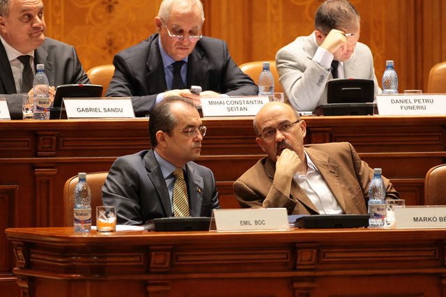 Dupa 20 de ani de lobby intens, UDMR isi vede visul cu ochii: legea Educatiei e pe placul lor