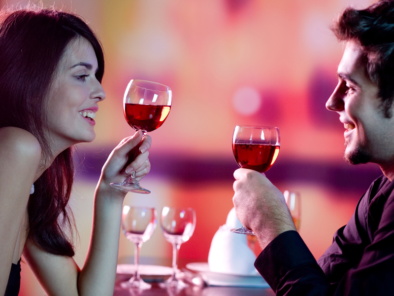 De ce suntem mahmuri dupa ce consumam mult alcool? Si de ce se imbata femeile mai repede ca barbatii?