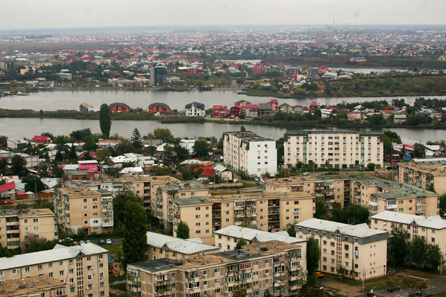 Un apartament sta opt luni pe piata pana isi gaseste cumparator. Cat poti negocia