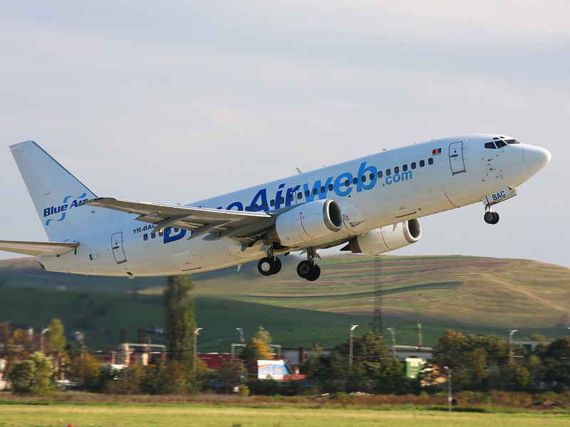 Blue Air intra in insolventa pentru datorii de 200.000 de euro. Seful companiei sustine ca nu datoreaza nimic